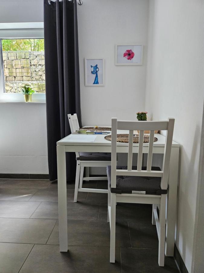 Gemuetliche Wohnung In Ruhigem Wohngebiet Aschaffenburg Exterior foto